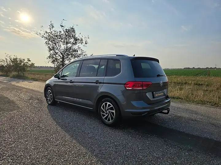 Volkswagen Touran 2018 photo 3