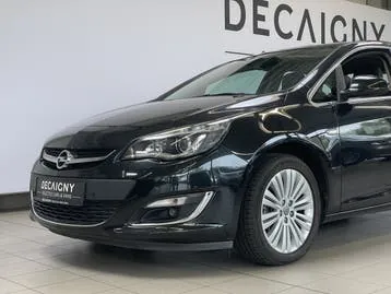 Opel Astra 2014 photo 2