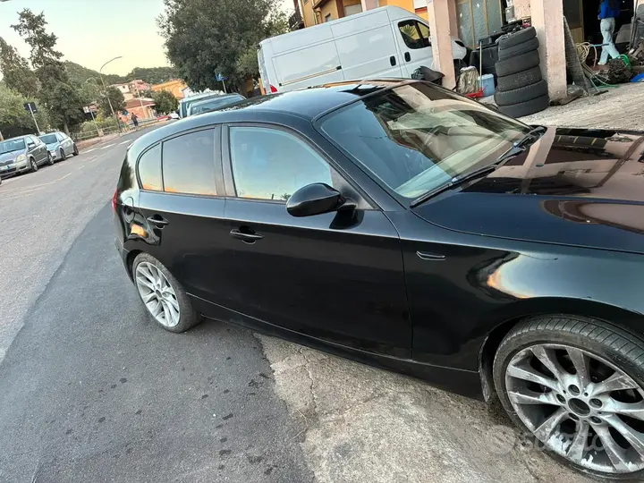 BMW 118D 2008 photo 2