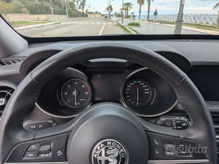 Alfa Romeo Stelvio 2019 photo 5