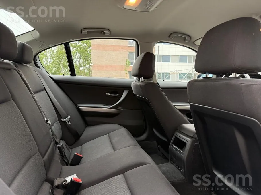 BMW 318 2006 photo 4
