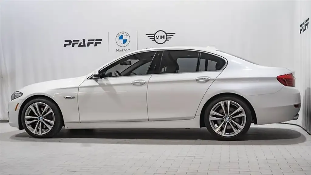 BMW 5 Series 2016 photo 2