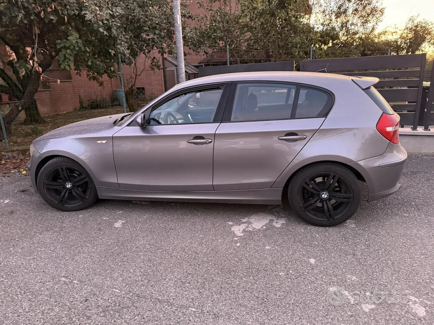 BMW 118D 2010 photo 4