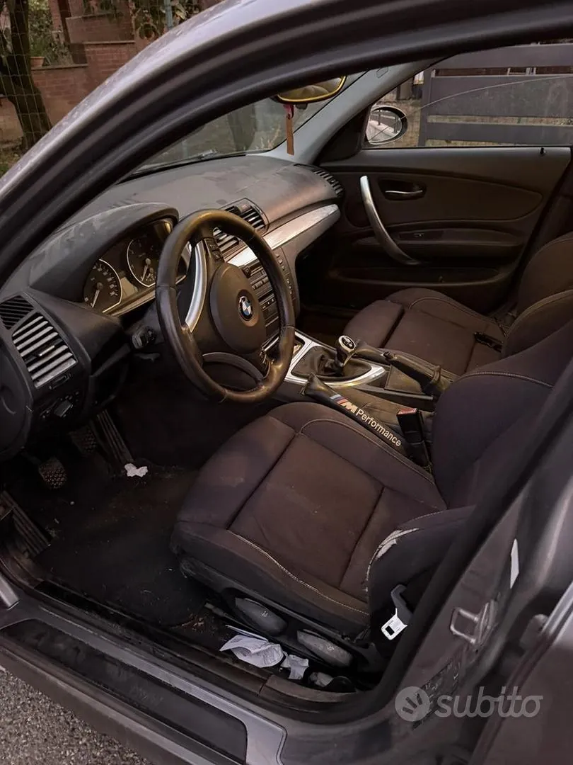 BMW 118D 2010 photo 5