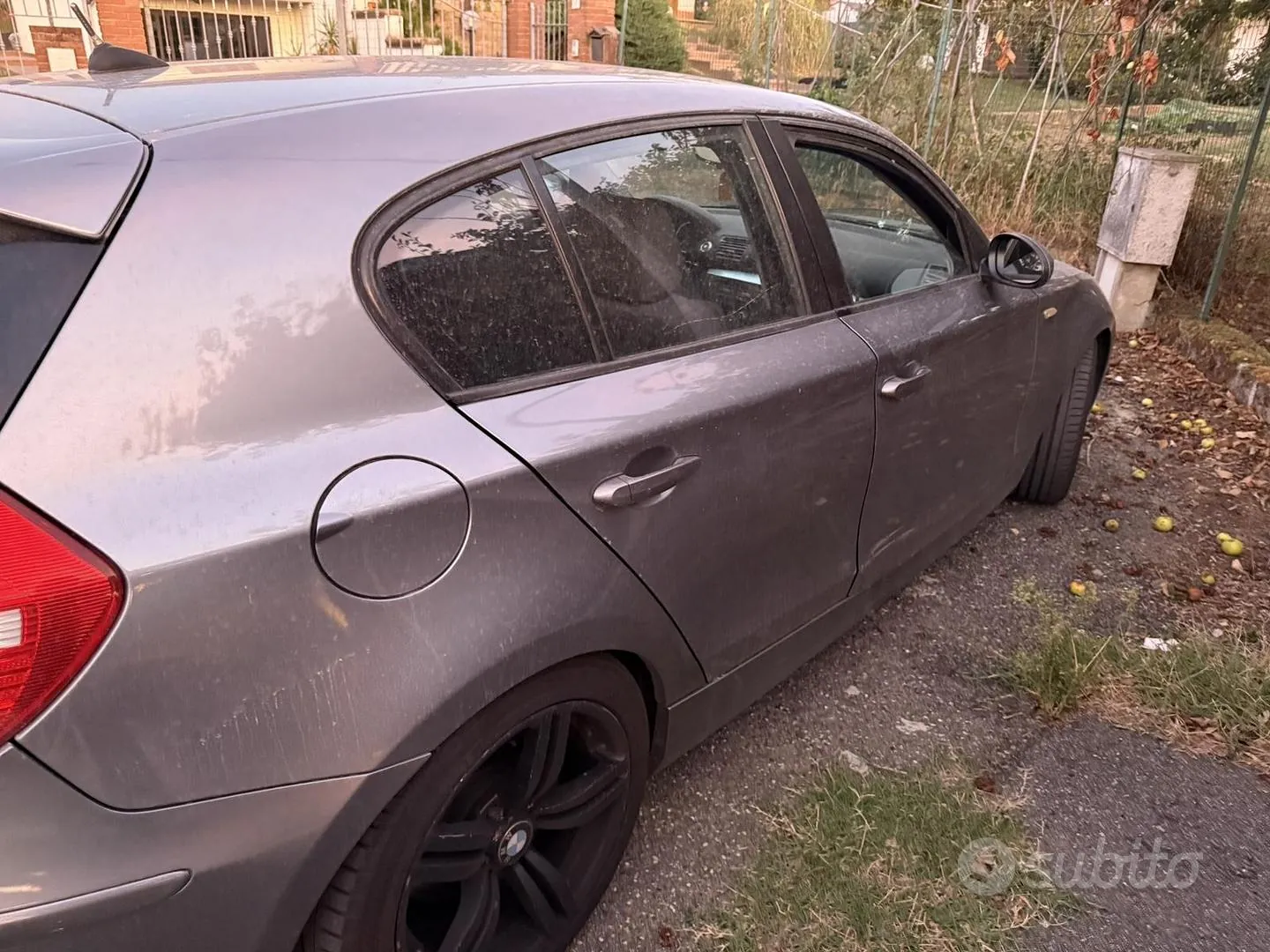 BMW 118D 2010 photo 3