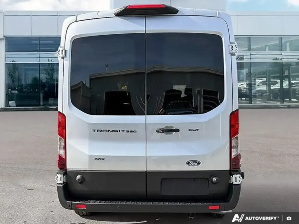 Ford Transit Passenger Wagon 2026 photo 5