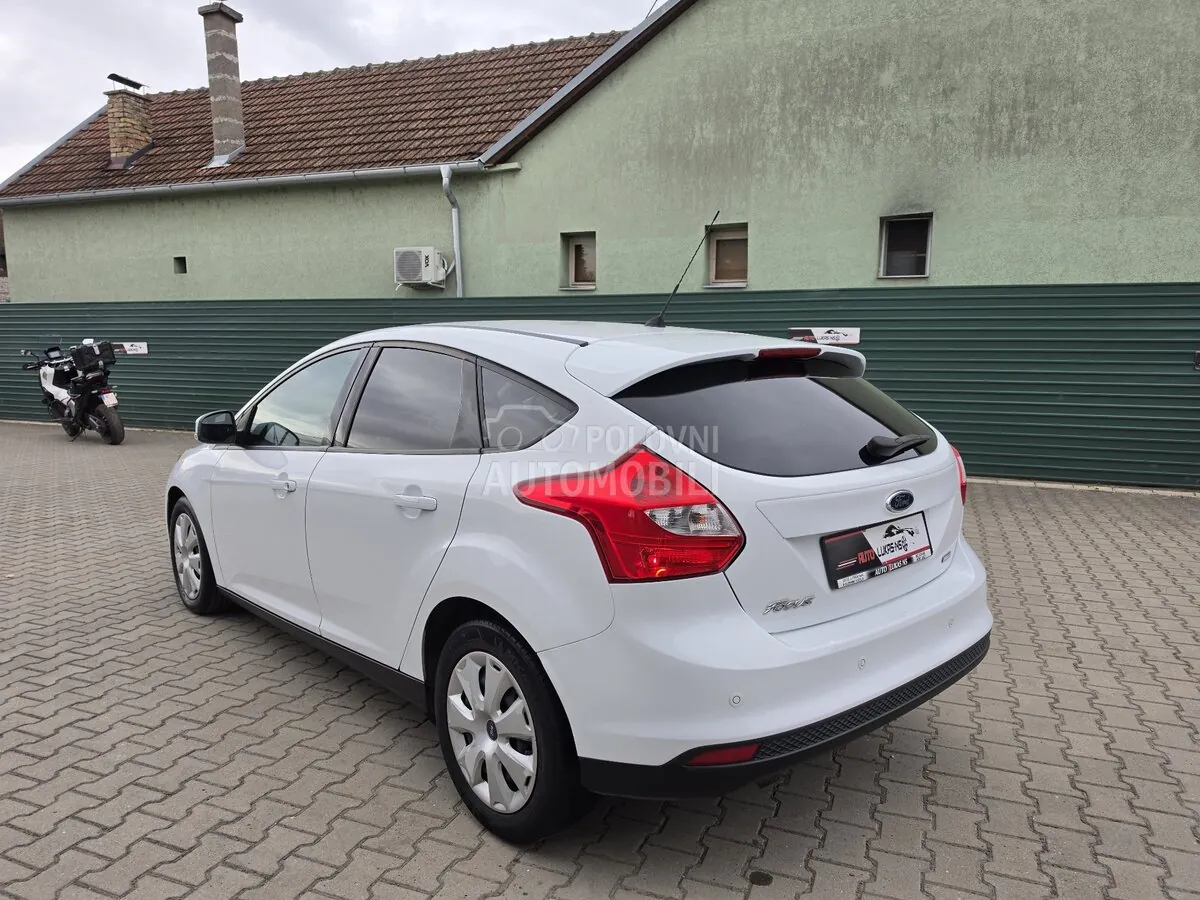 Ford Focus 2013 photo 5