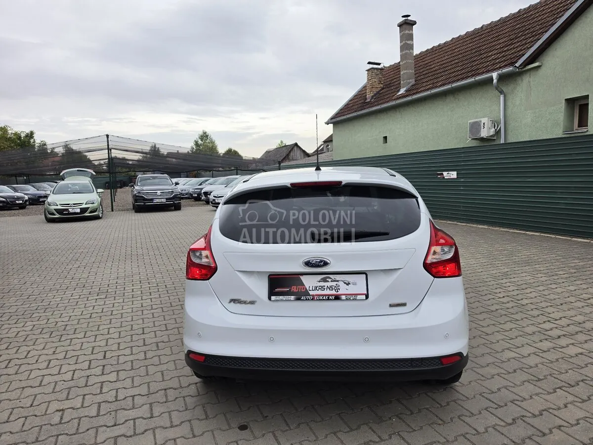 Ford Focus 2013 photo 4