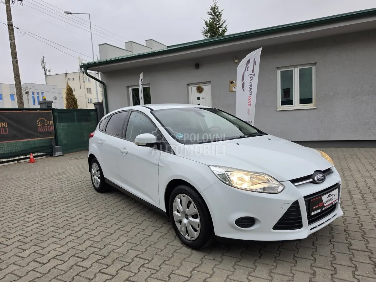 Ford Focus 2013 photo 2
