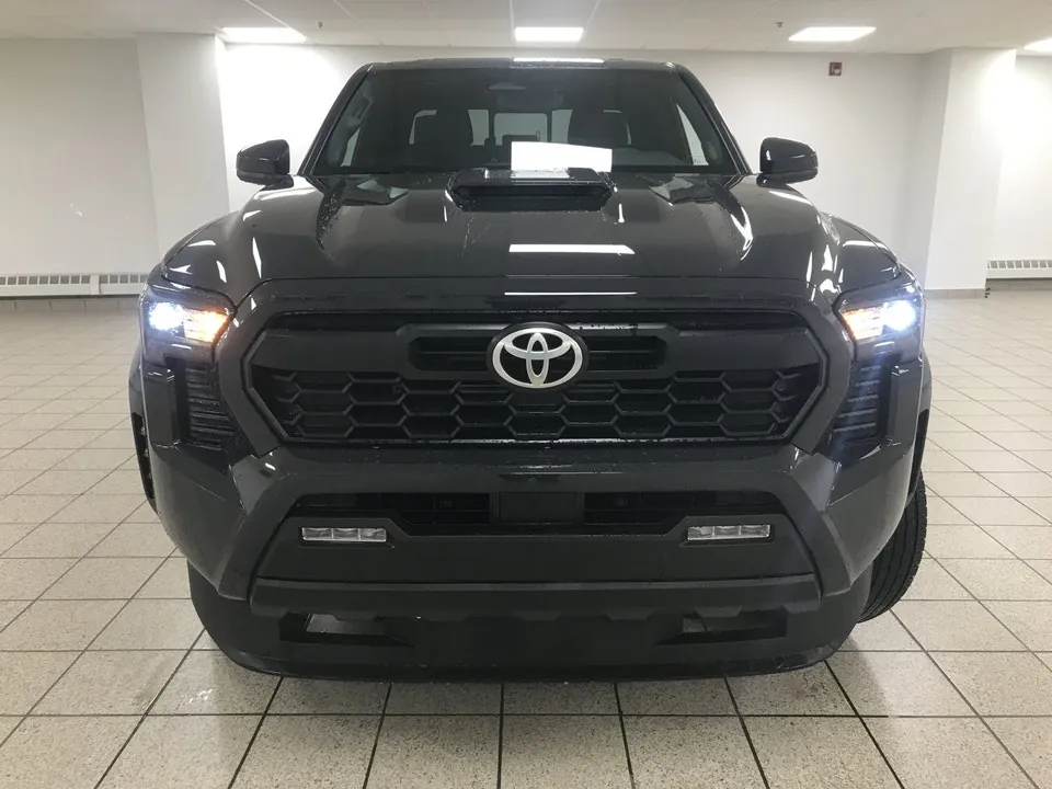 Toyota Tacoma 2026 photo 2