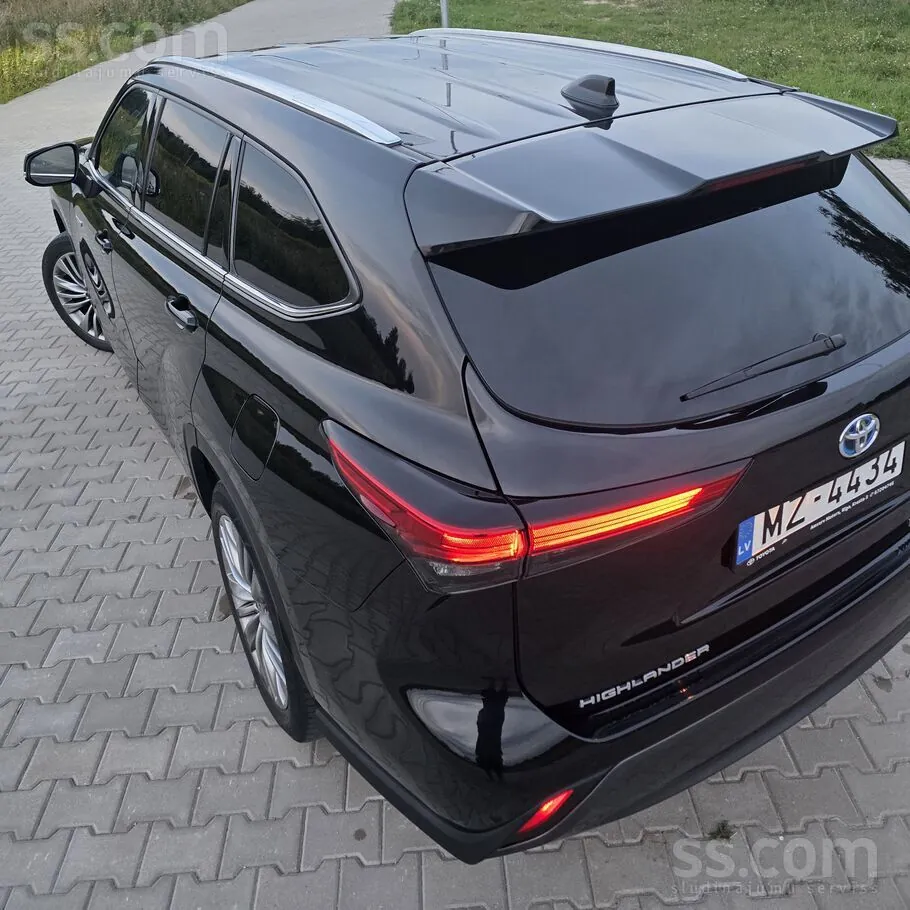 Toyota Highlander 2021 photo 5
