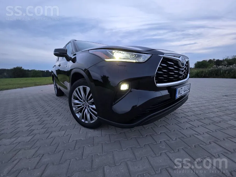 Toyota Highlander 2021 photo 4