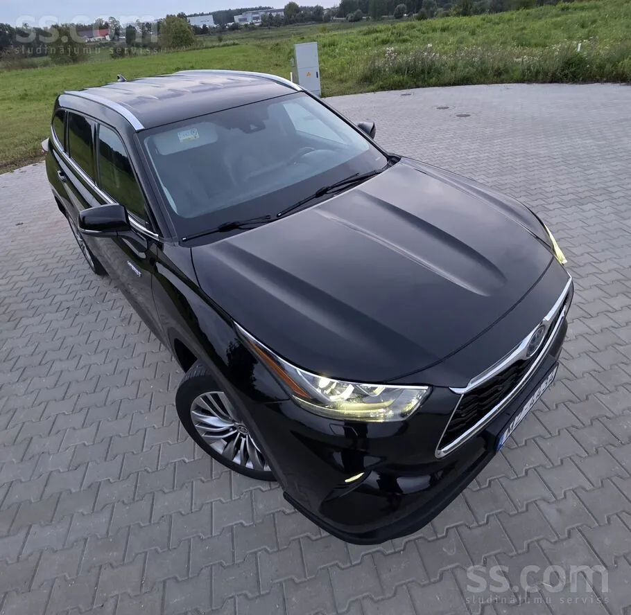 Toyota Highlander 2021 photo 2