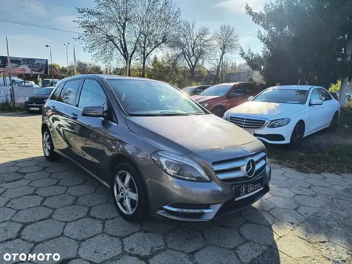 Mercedes-Benz B-Class 2011 photo 3