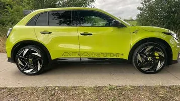 Abarth 600E 2025 photo 2