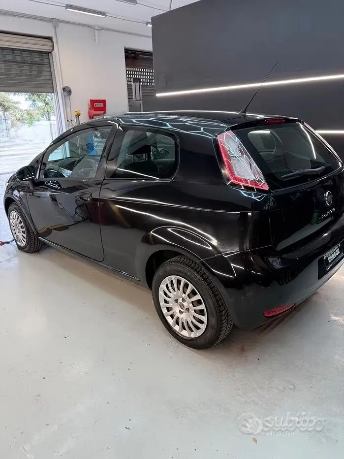 Fiat Grande Punto 2013 photo 4