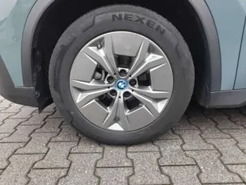 BMW Ix1 2024 photo 3
