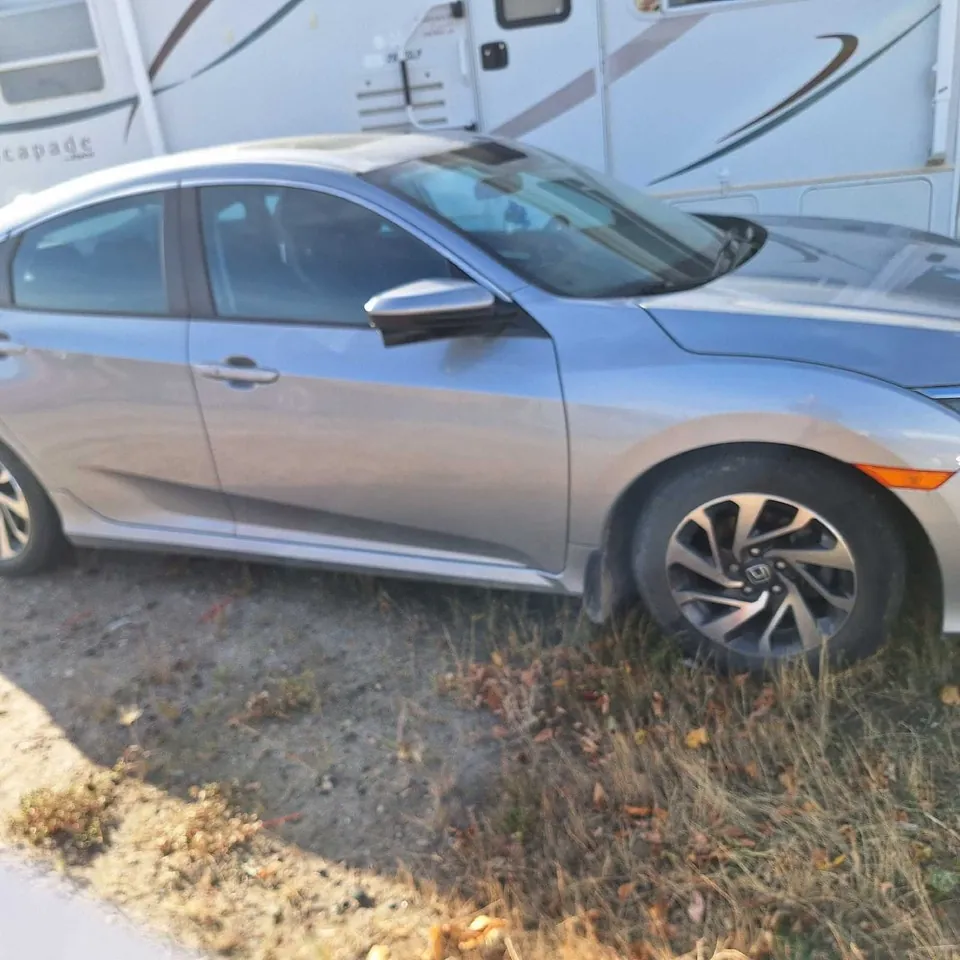 Honda Civic 2017 photo 2