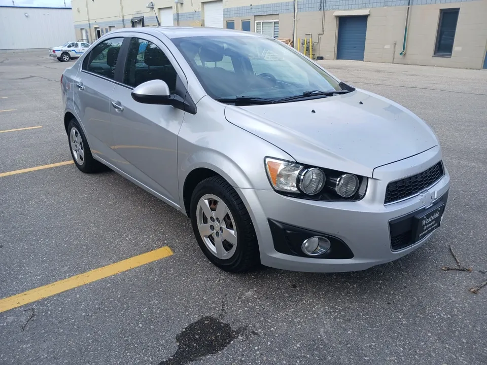 Chevrolet Sonic 2014 photo 3