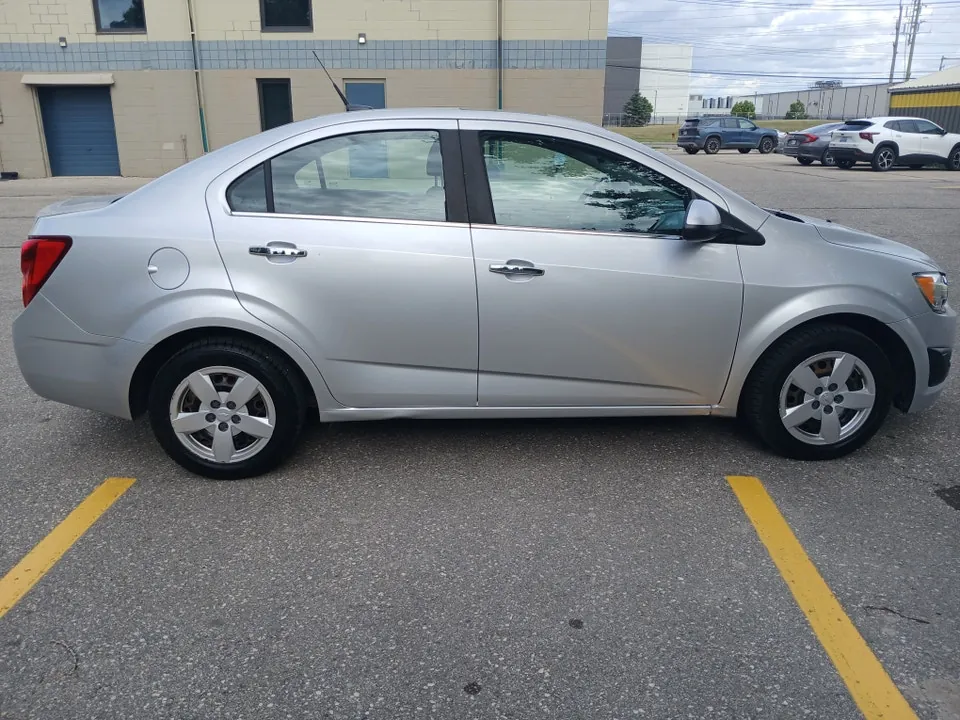 Chevrolet Sonic 2014 photo 4