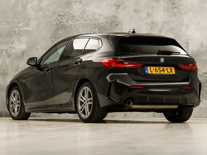 BMW 1 Series 2021 photo 3