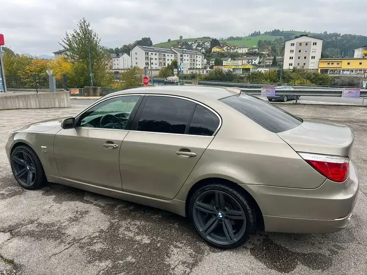 BMW 5 Series 2009 photo 3