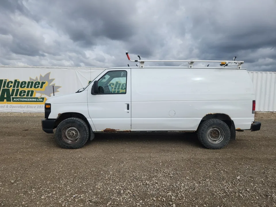 Ford E-250 2010 photo 5