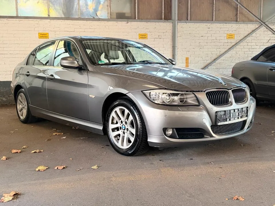 BMW 318I