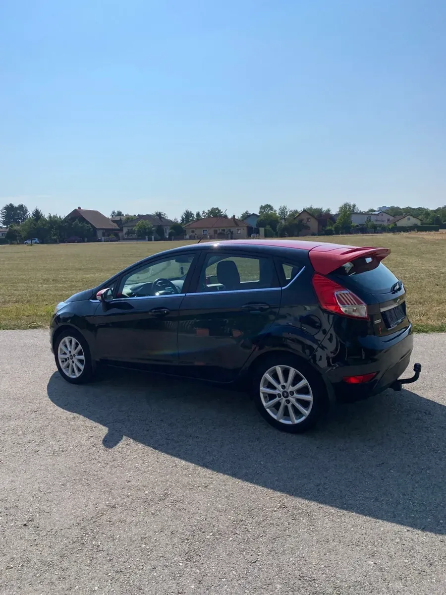Ford Fiesta 2015 photo 3