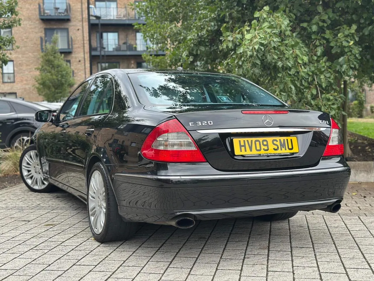 Mercedes-Benz E-Class 2009 photo 4