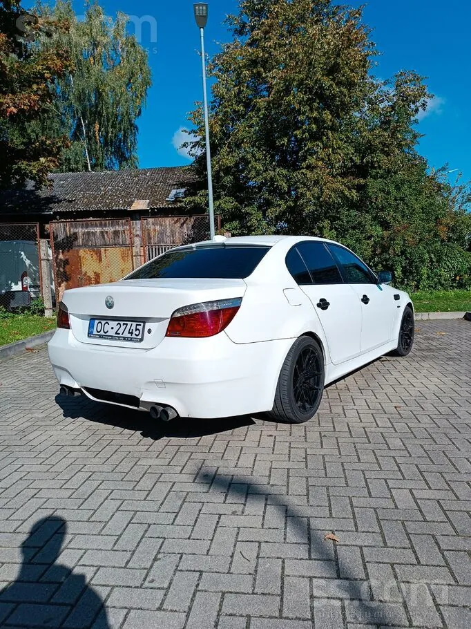 BMW 530 2004 photo 3