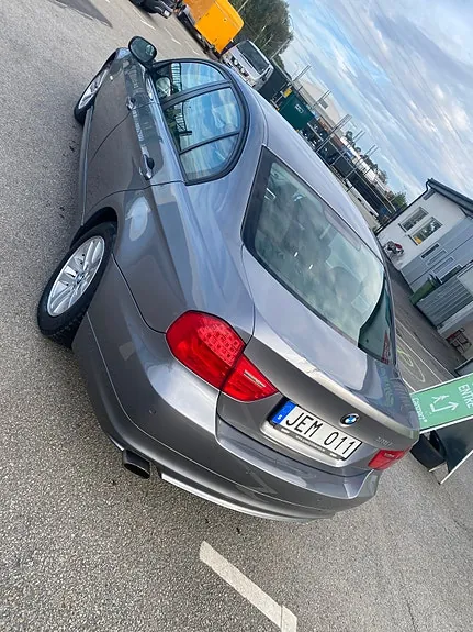 BMW 318I