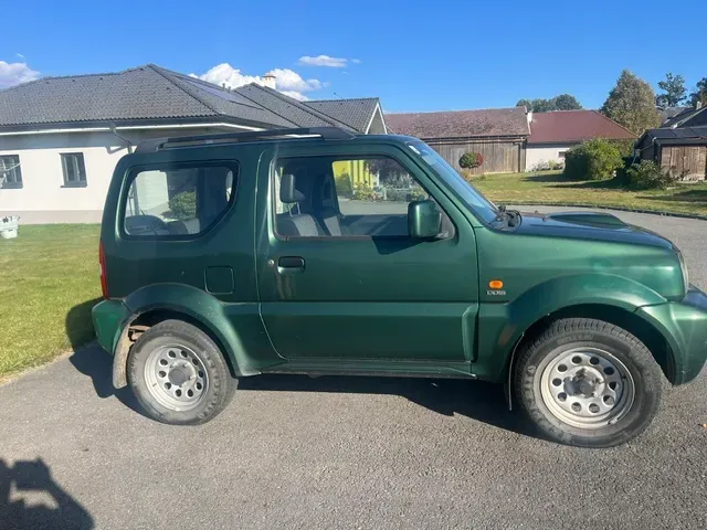 Suzuki Jimny 2010 photo 3