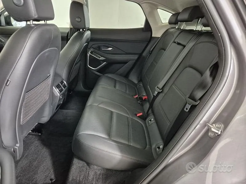 Jaguar E-Pace 2022 photo 5