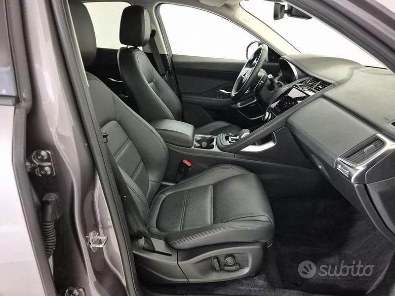 Jaguar E-Pace 2022 photo 3