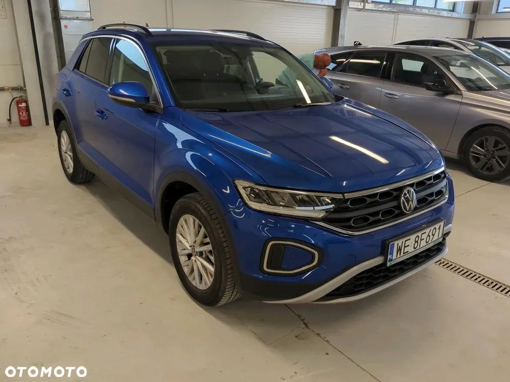 Volkswagen T-Roc 2023 photo 2