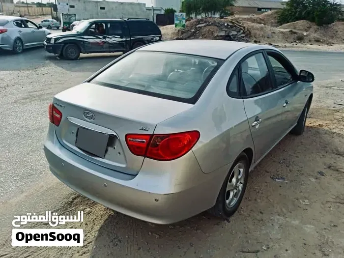 Hyundai Avante 2010 photo 4