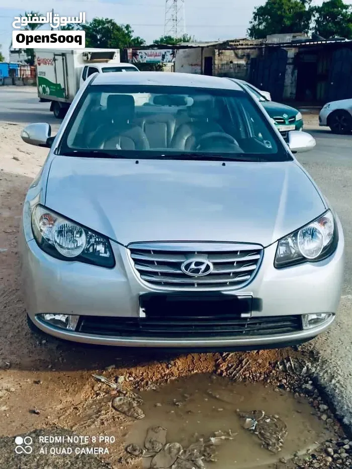 Hyundai Avante 2010 photo 2