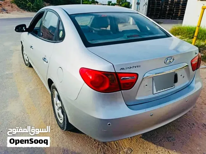 Hyundai Avante 2010 photo 3