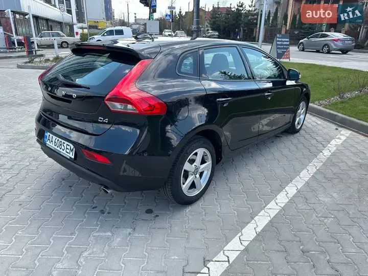 Volvo V40 2015 photo 4