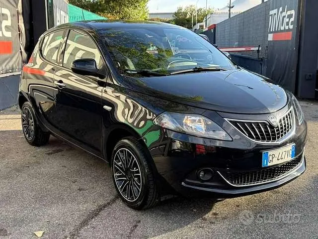 Lancia Ypsilon 2023 photo 2