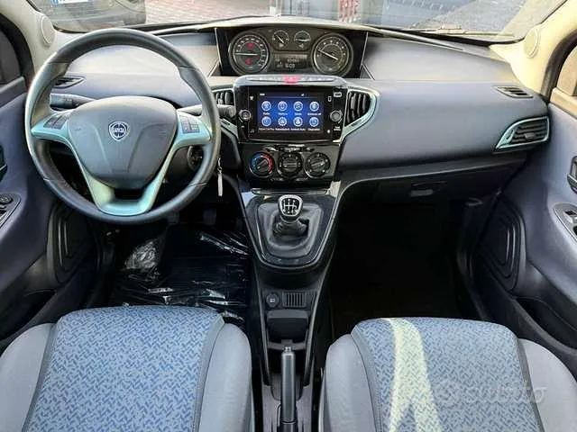 Lancia Ypsilon 2023 photo 5