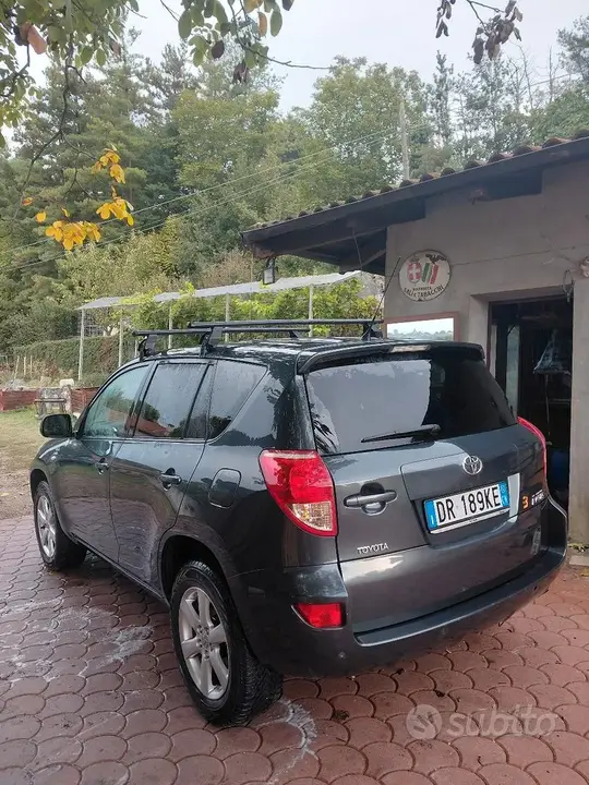 Toyota Rav4 2008 photo 2