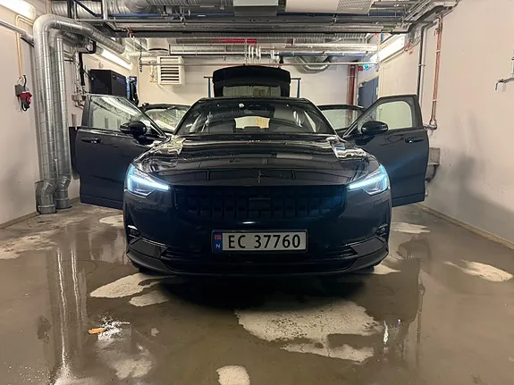 Polestar 2 2021 photo 2