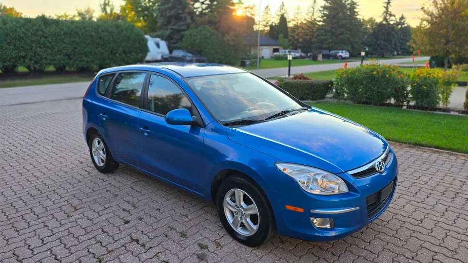 Hyundai Elantra 2011 photo 3