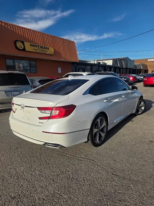 Honda Accord 2018 photo 4