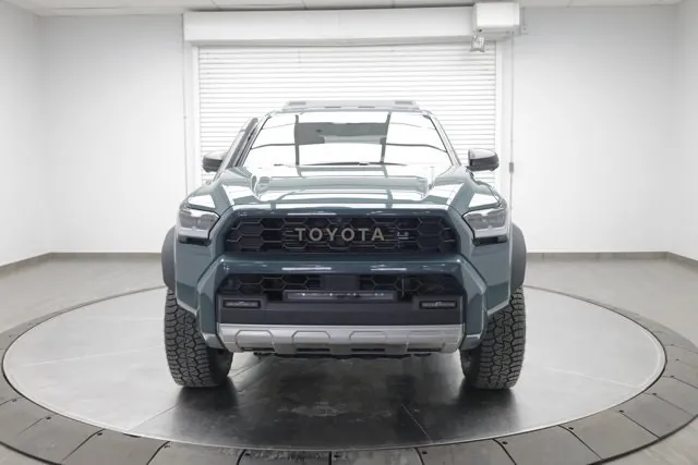 Toyota 4Runner 2025 photo 2