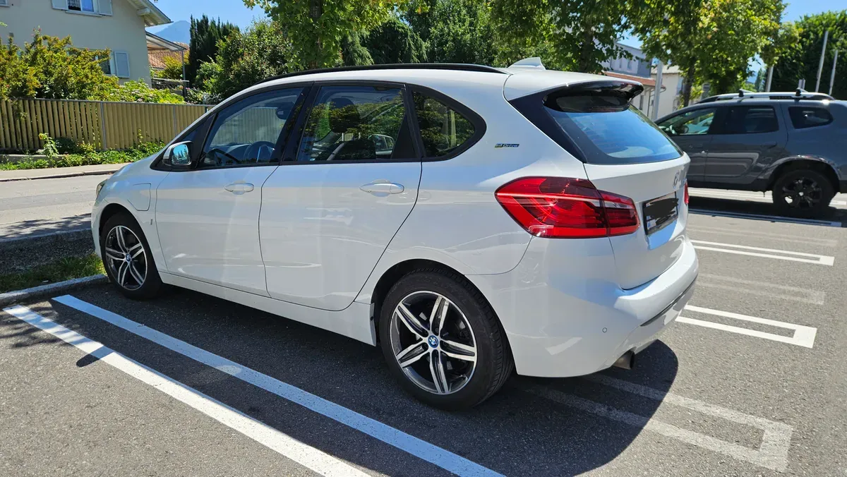 BMW 2 Series 2017 photo 2