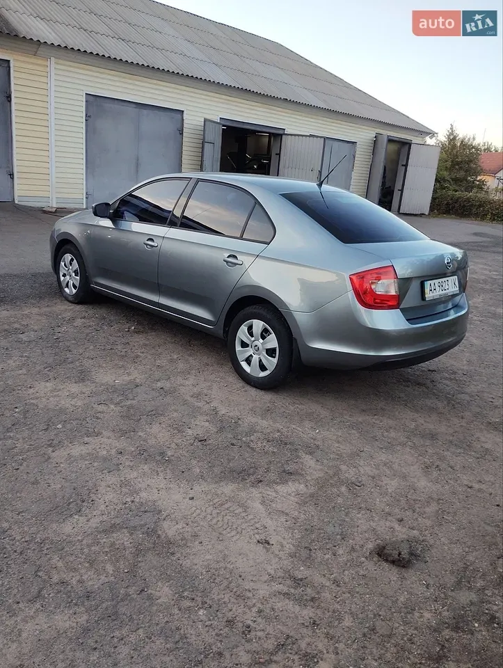 Skoda Rapid 2013 photo 4