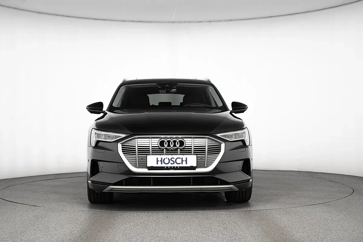 Audi E-Tron 2022 photo 2